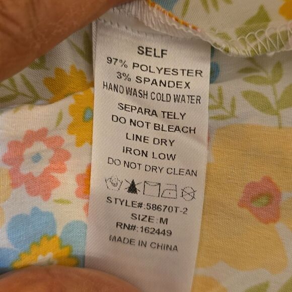 - Milk and honey floral peplum top size medium - Picture 8 of 8